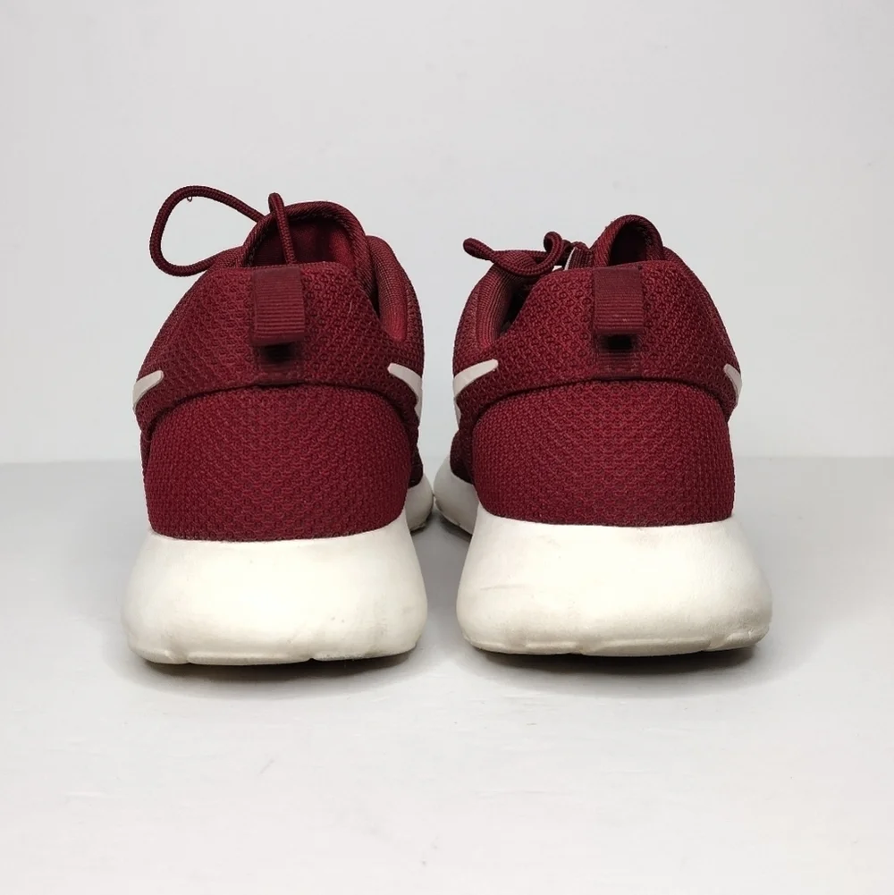 Nike Roshe Maroon Athletic Shoes